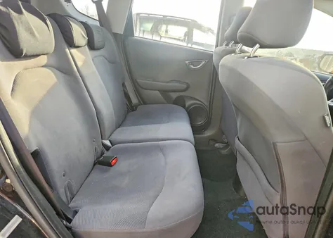 2010 Honda Fit z USA, uszkodzony, nr VIN JHMGE8H24AC006547